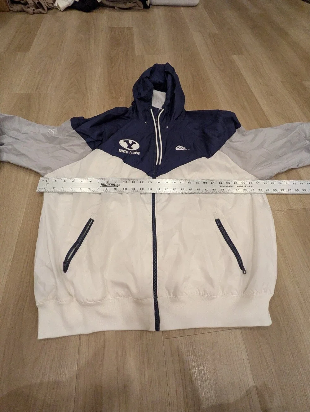 ByU Nike Swim & Dive Windbreaker Size xL